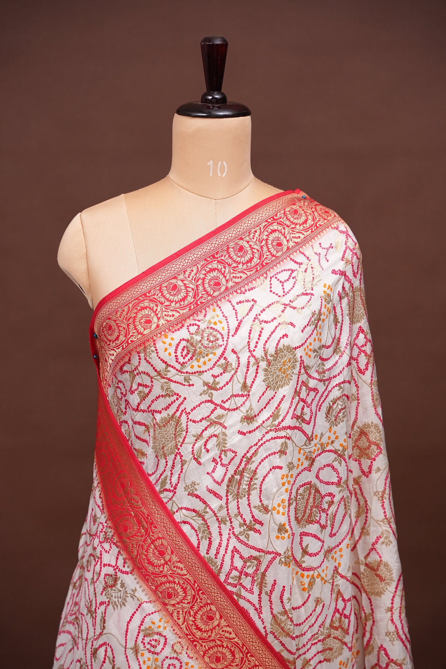 Kashmiri Pashmina Story Telling Banarasi Saree - White & Red