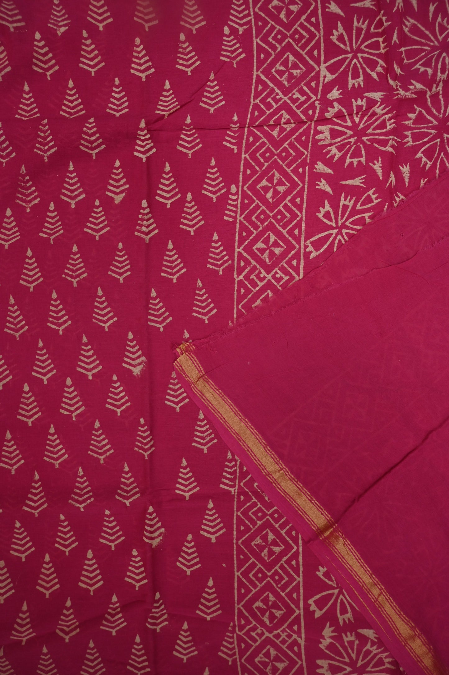 Mul Mul Cotton Ajrak Print Saree - Hot Pink